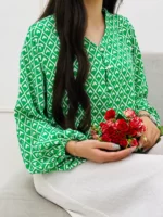 شومیز لاویا
