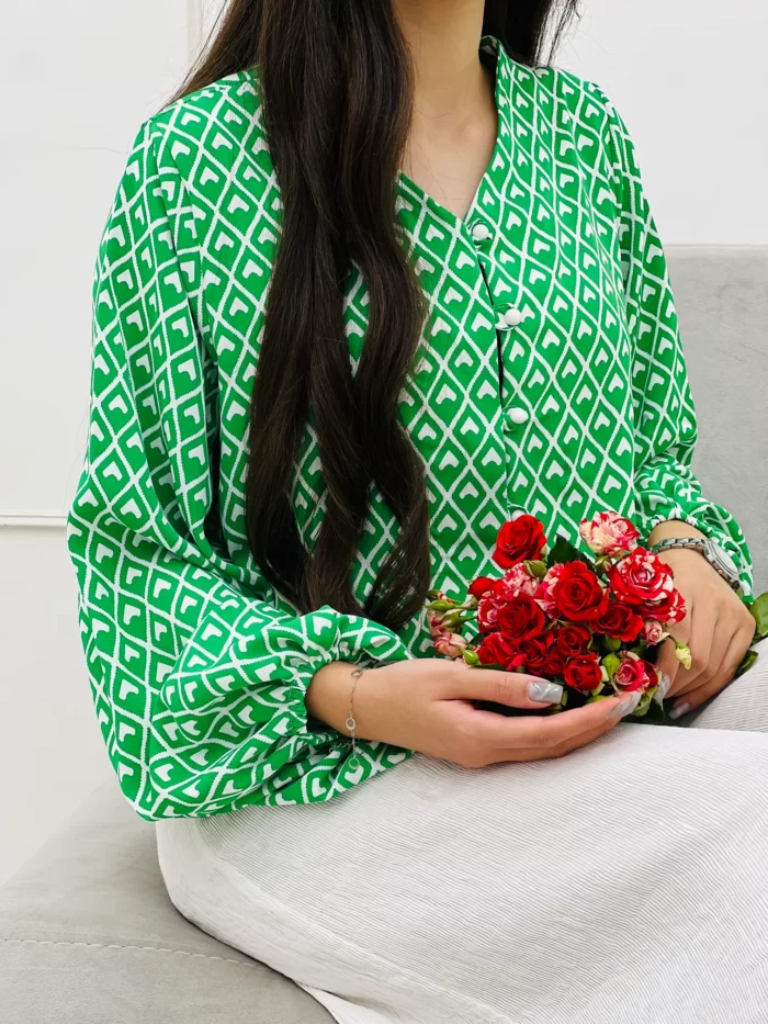 شومیز لاویا